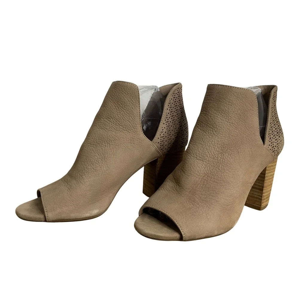 Antonio Melani Peep Toe Booties 8.5M Taupe‎ Nubuck Leather Block Heel Cutout